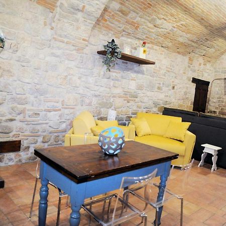 O Rosa Bella Appartamento Via Savelli Della Porta 24 Gubbio Exteriér fotografie
