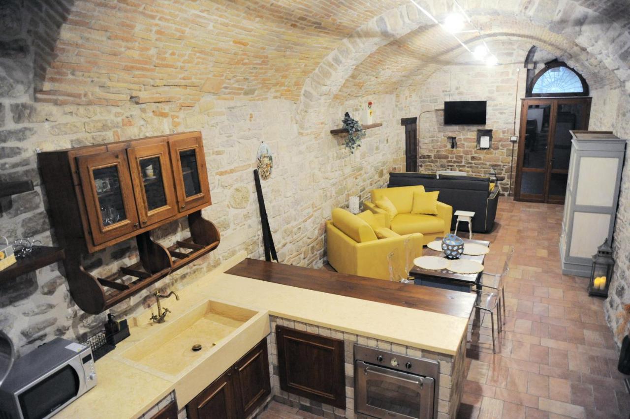 O Rosa Bella Appartamento Via Savelli Della Porta 24 Gubbio Exteriér fotografie